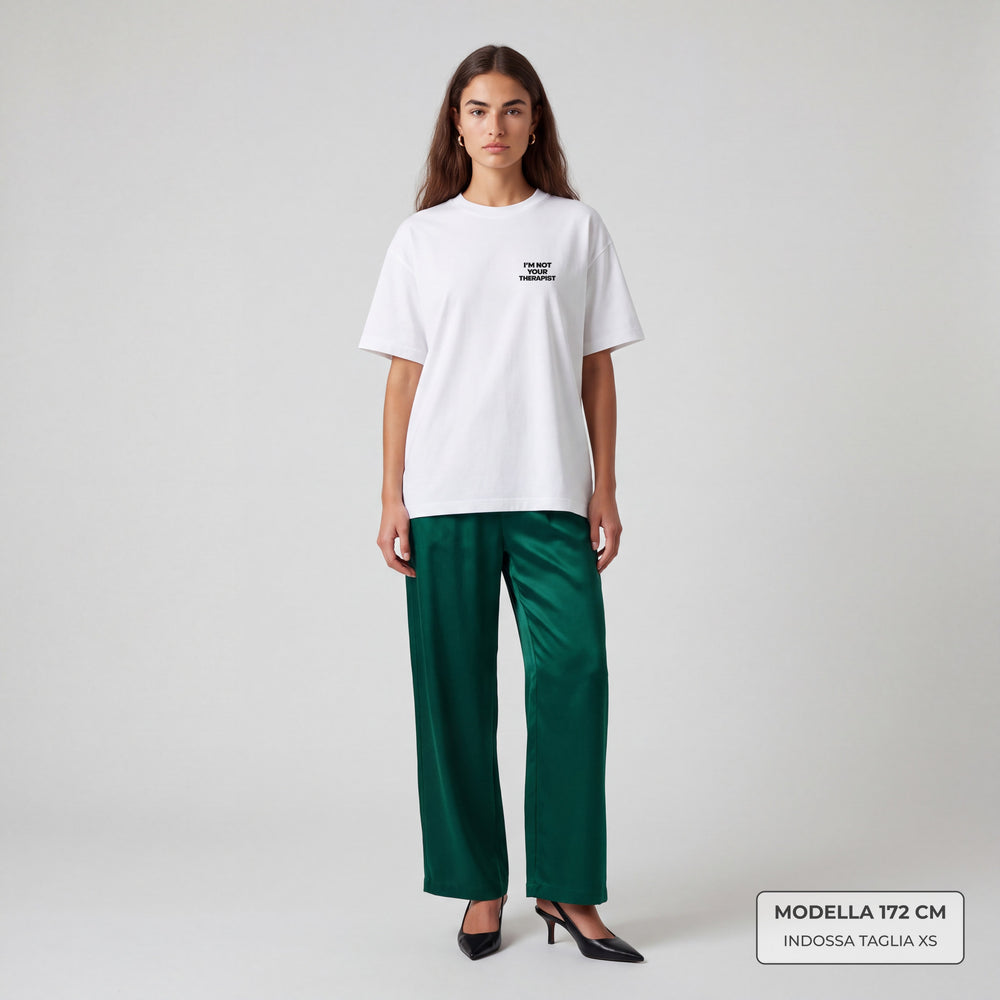 T-Shirt Oversize "I'm not your Therapist" bianco - modella