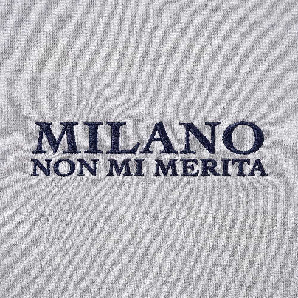 Felpa Milano non mi merita Grigio - dettaglio ricamo