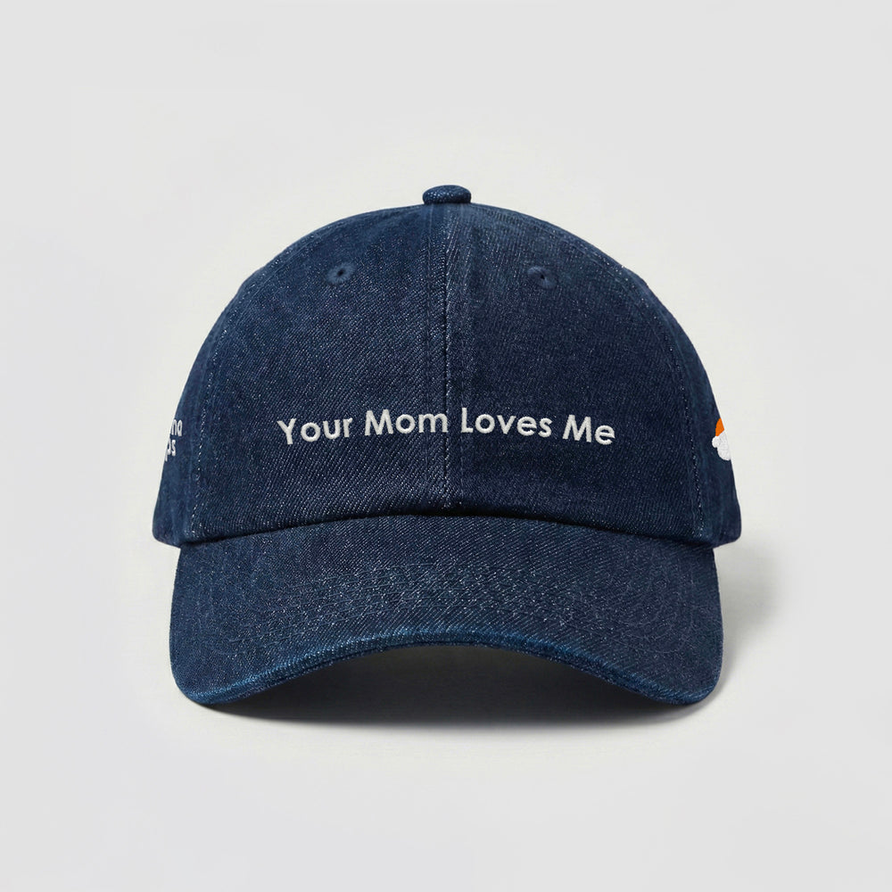 Cappellino in denim "Your Mom Loves Me"