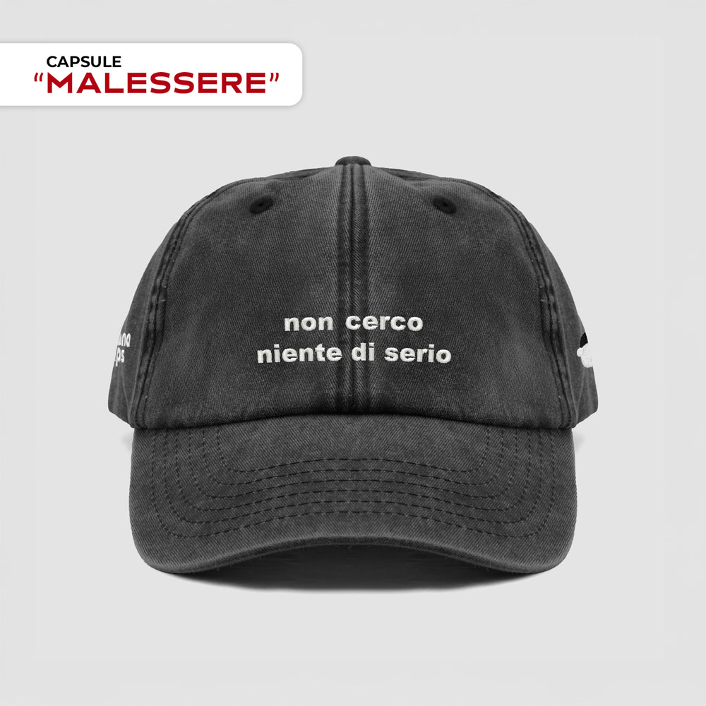 Cappellino vintage "non cerco niente di serio"