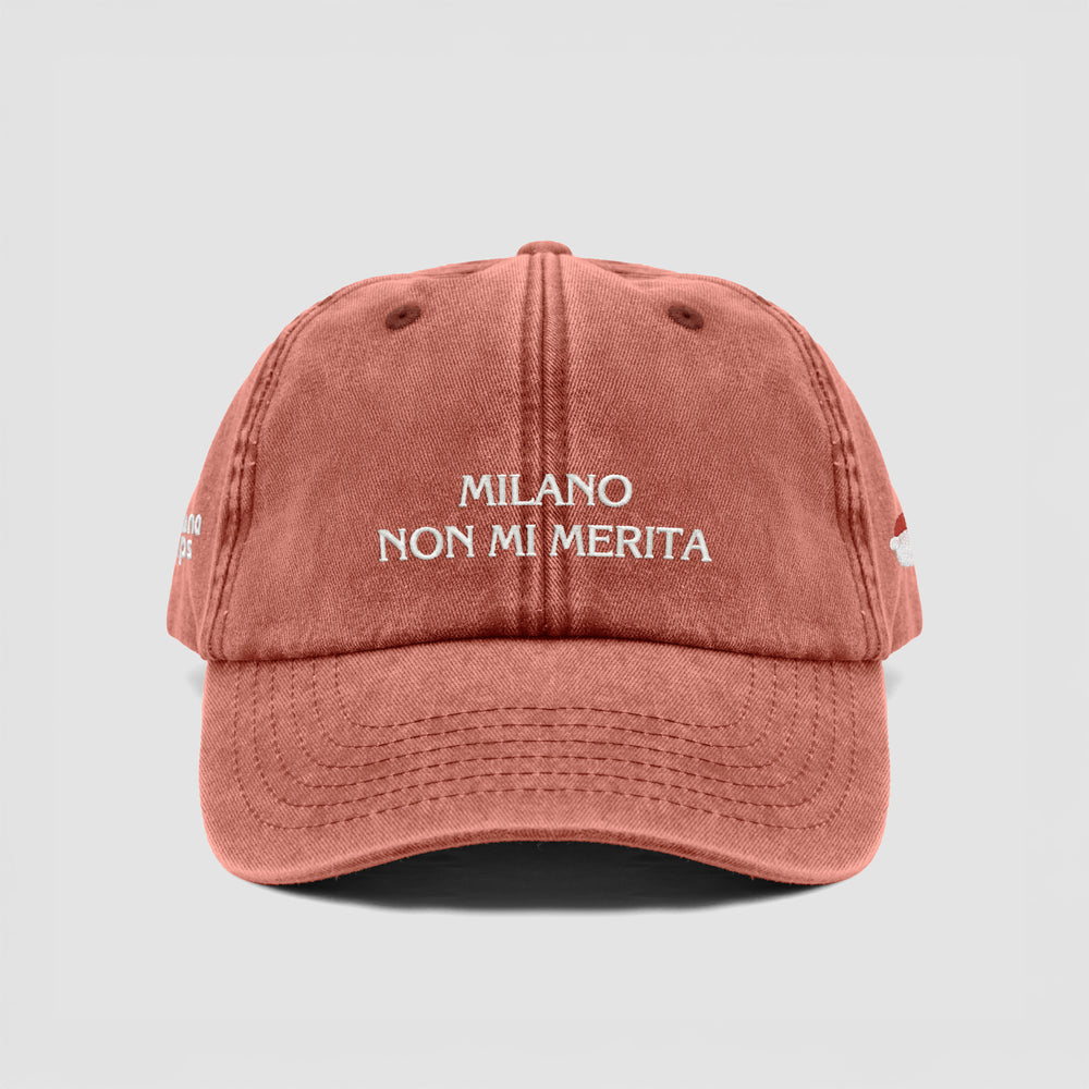 Cappellino vintage "MILANO NON MI MERITA"