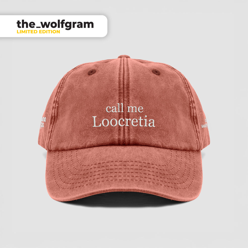 Cappellino vintage "call me Loocretia"