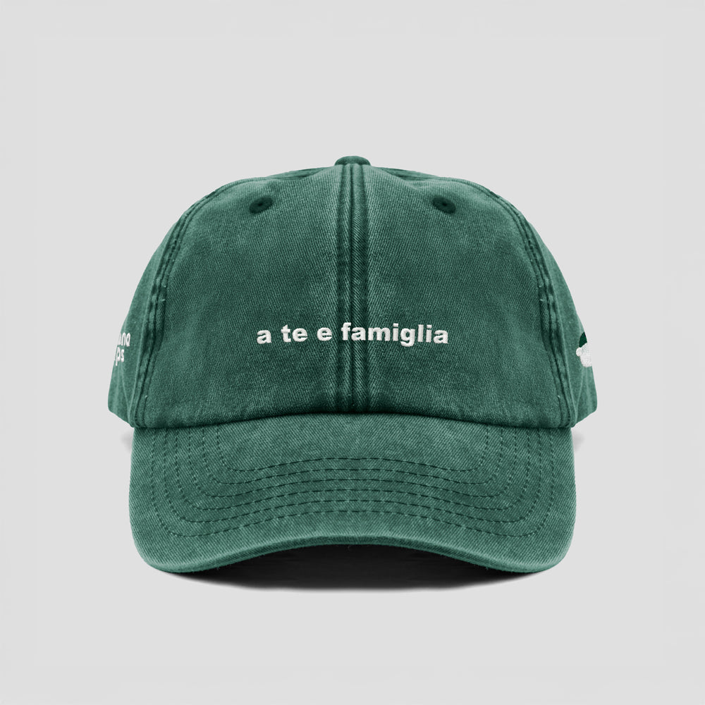 Cappellino vintage "a te e famiglia"