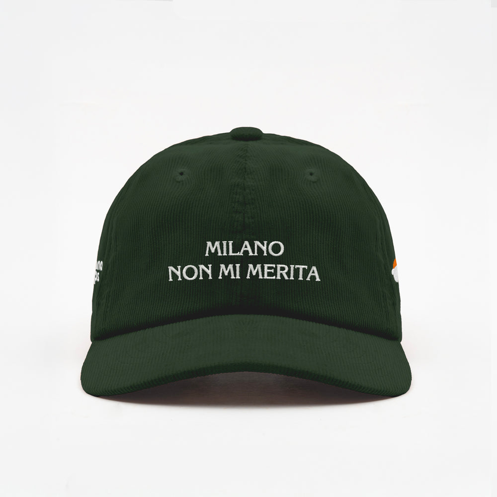 Cappellino in velluto a coste "MILANO NON MI MERITA"