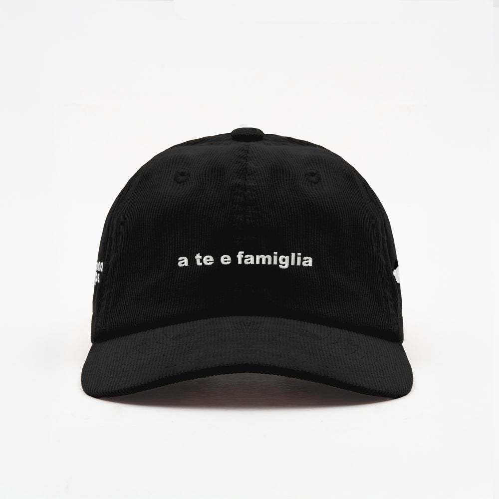 Cappellino in velluto a coste "a te e famiglia"