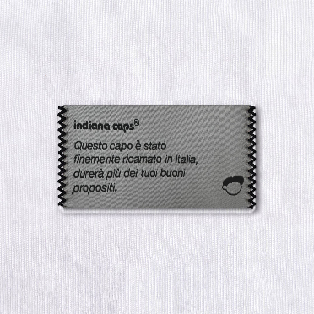 T-Shirt Oversize "I'm not your Therapist" bianco - zoom etichetta