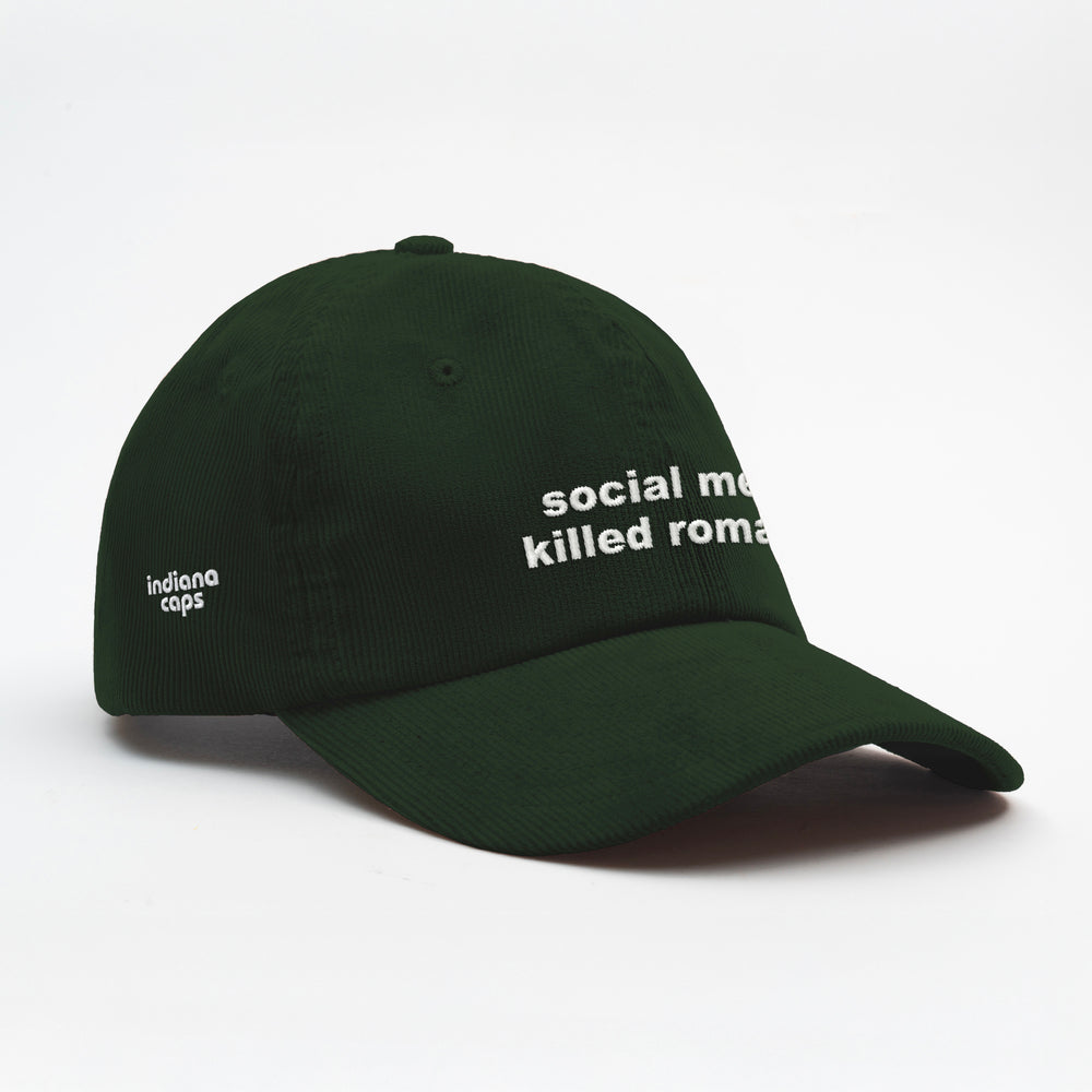 Cappellino in velluto a coste "Social media killed Romance"