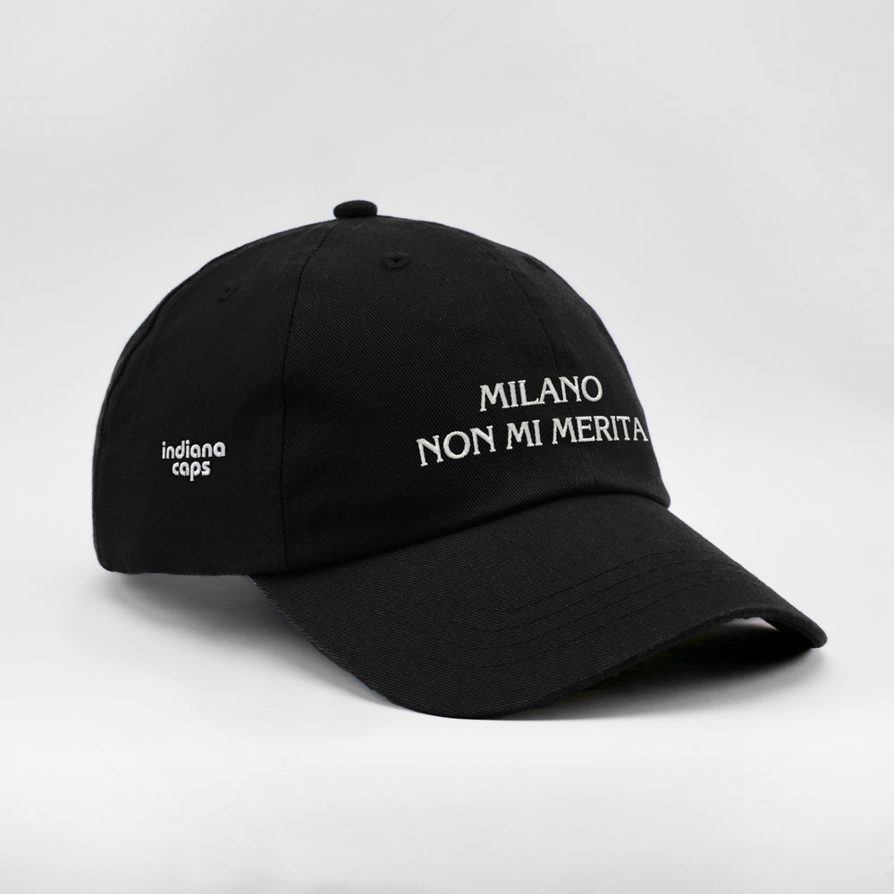 Cappellino "MILANO NON MI MERITA"