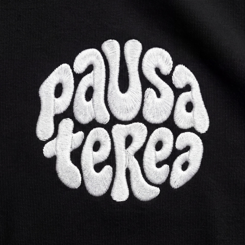 T-Shirt Oversize Pausa Terea Nero - zoom ricamo