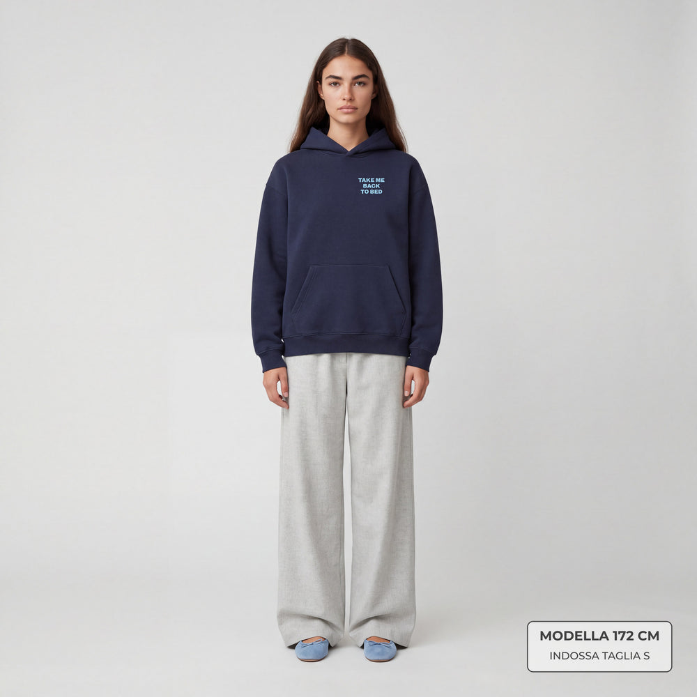 Felpa con cappuccio Take me back to bed Blu - modella