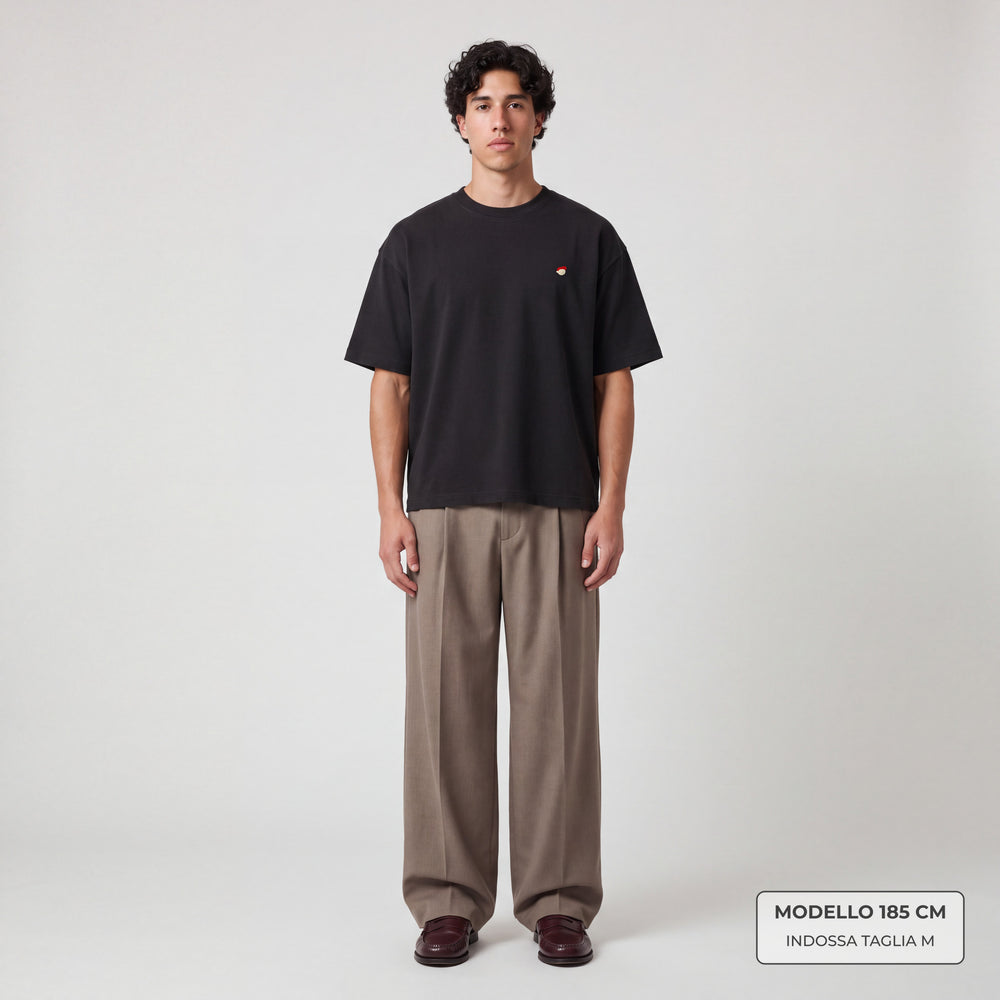 T-Shirt Oversize Essentials Nero - modello