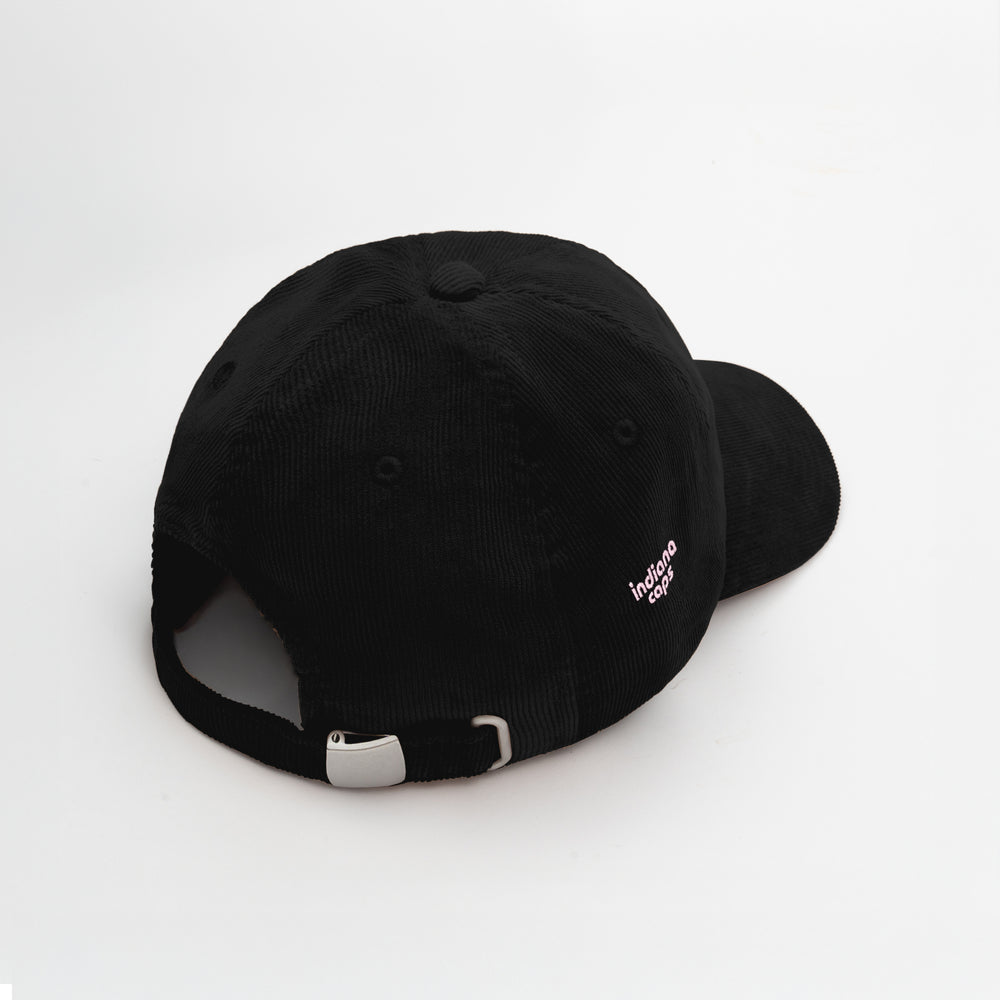 Cappellino in velluto a coste "call me Loocretia"