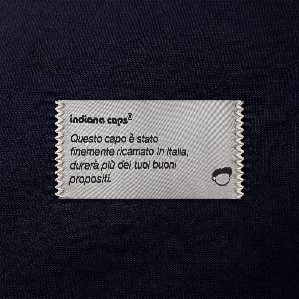 T-shirt oversize Milano non mi merita blu - dettaglio etichetta