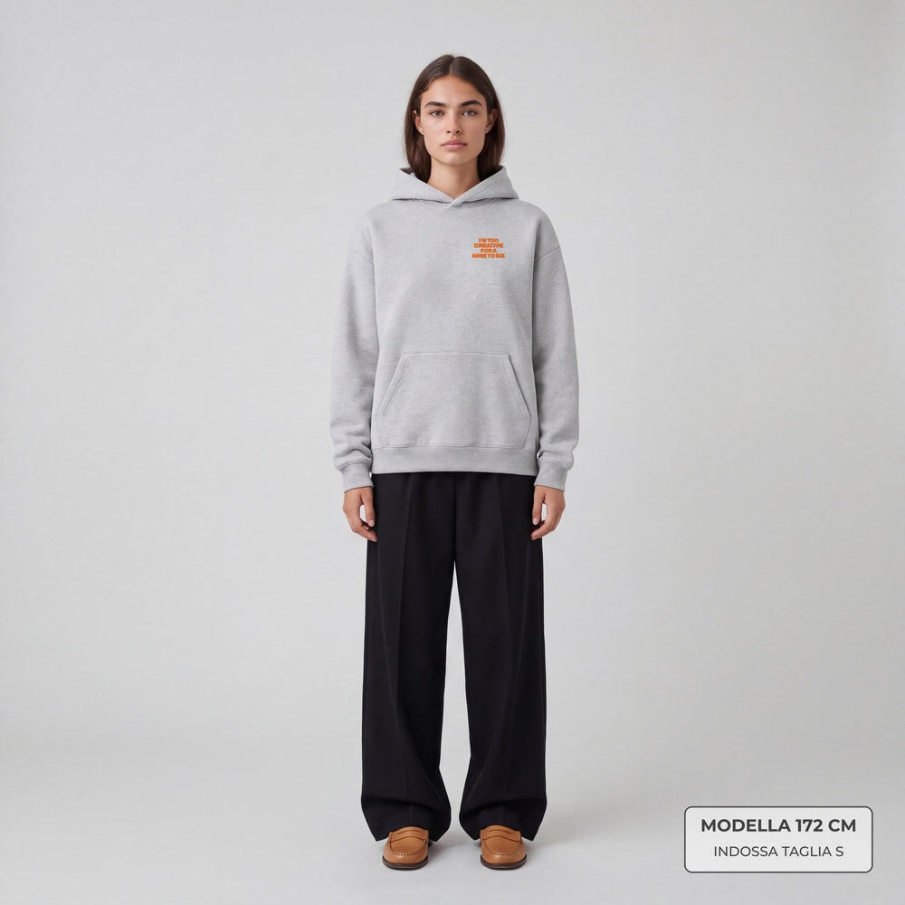 Felpa Creative Grigio - indossata modella