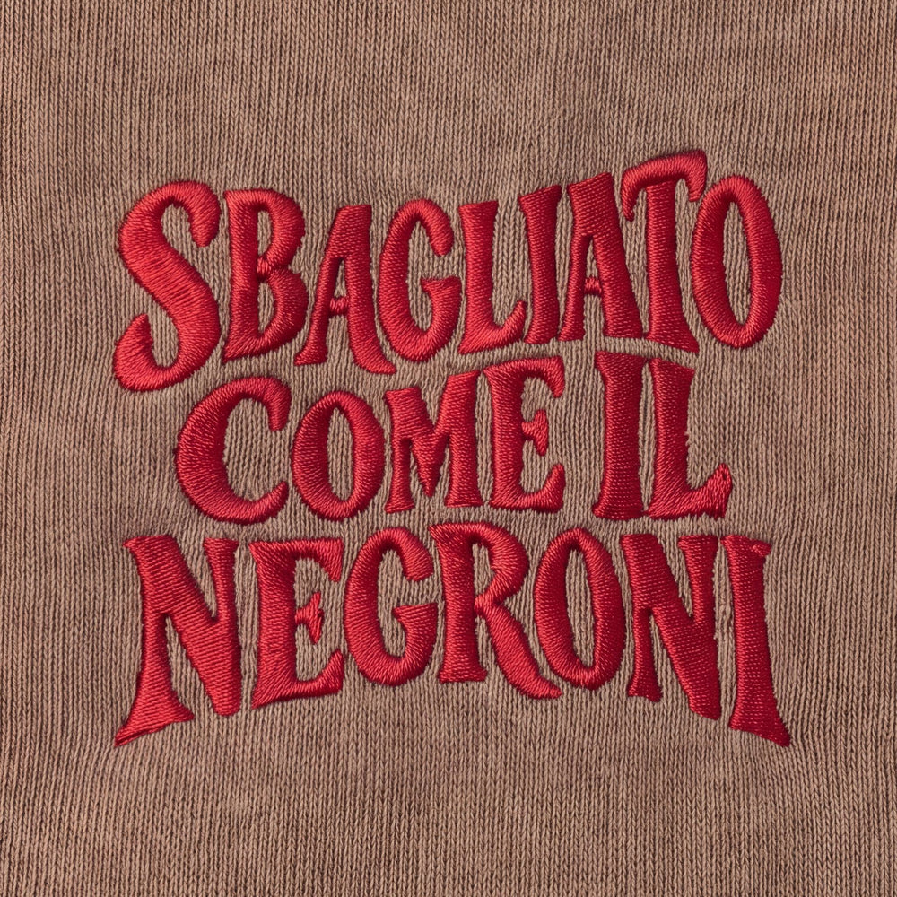 Felpa Sbagliato come il Negroni Marrone - dettaglio ricamo