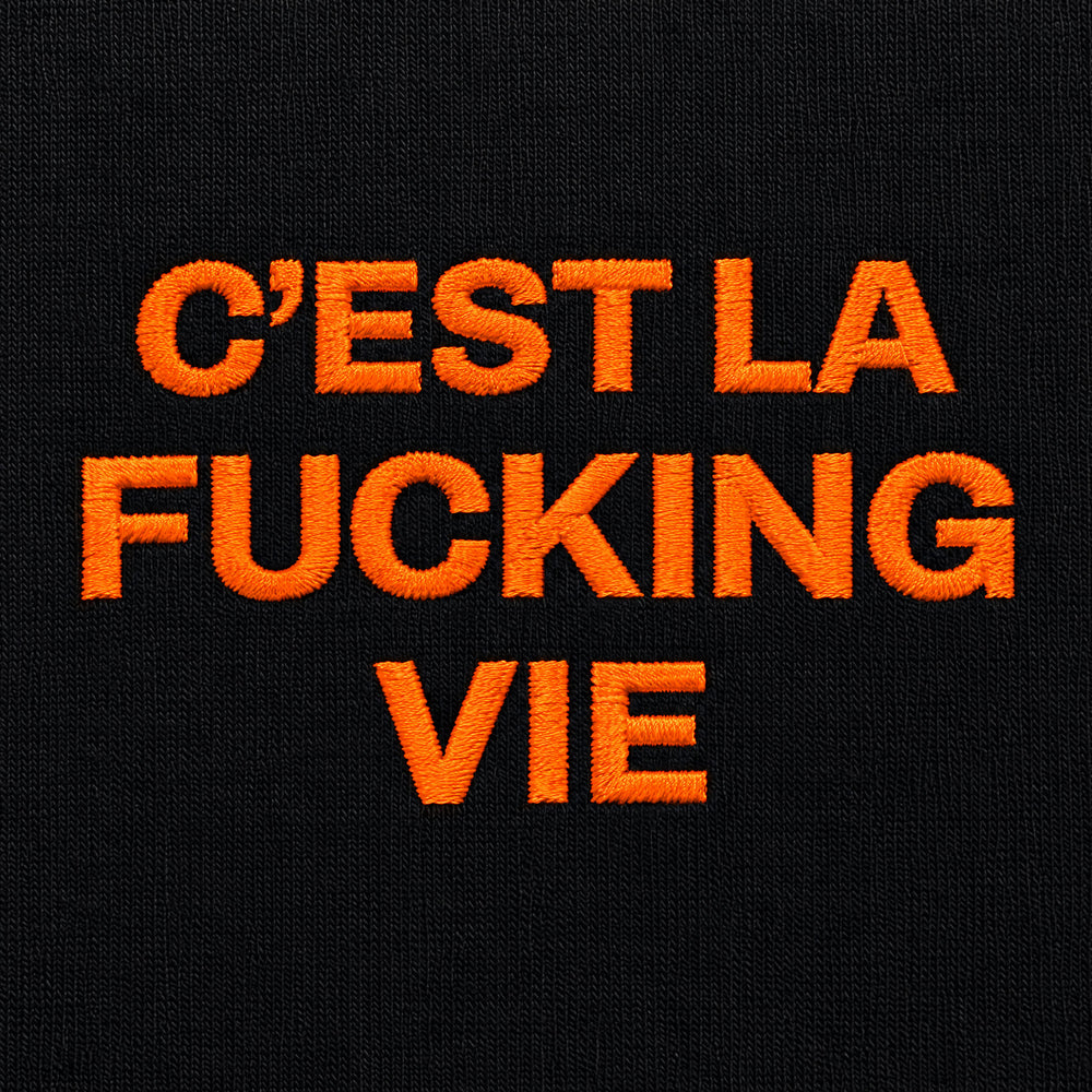 T-shirt C'est la fucking vie Nero - zoom ricamo