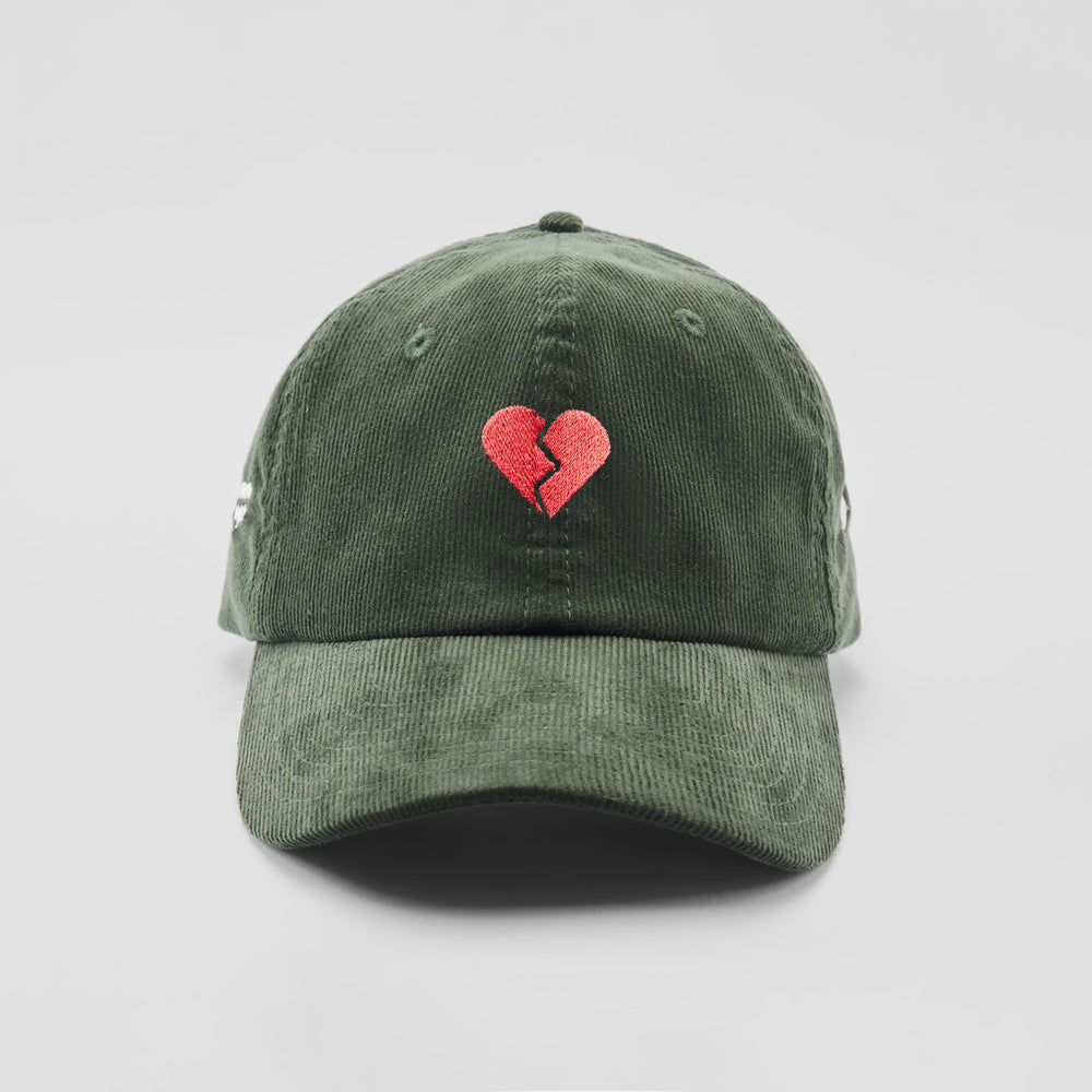 Cappellino in velluto a coste "Cuore spezzato"