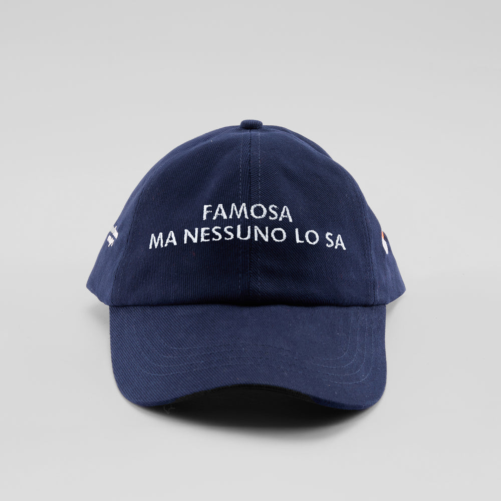 Cappellino in cotone "Famosa, ma nessuno lo sa"