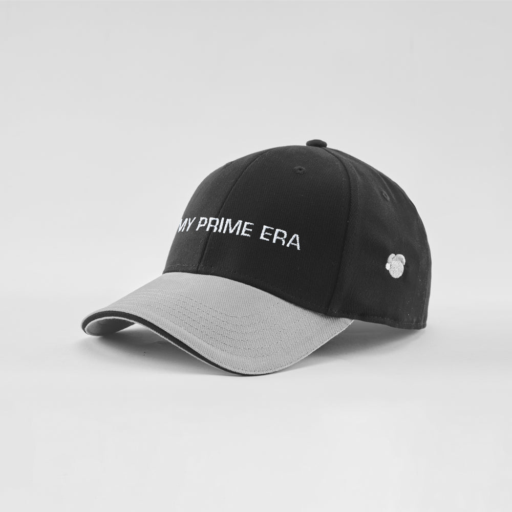 Cappellino bicolore in caldo cotone "In my prime era"