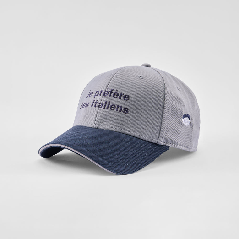 Cappellino bicolore in caldo cotone "Je Préfère Les Italiens"