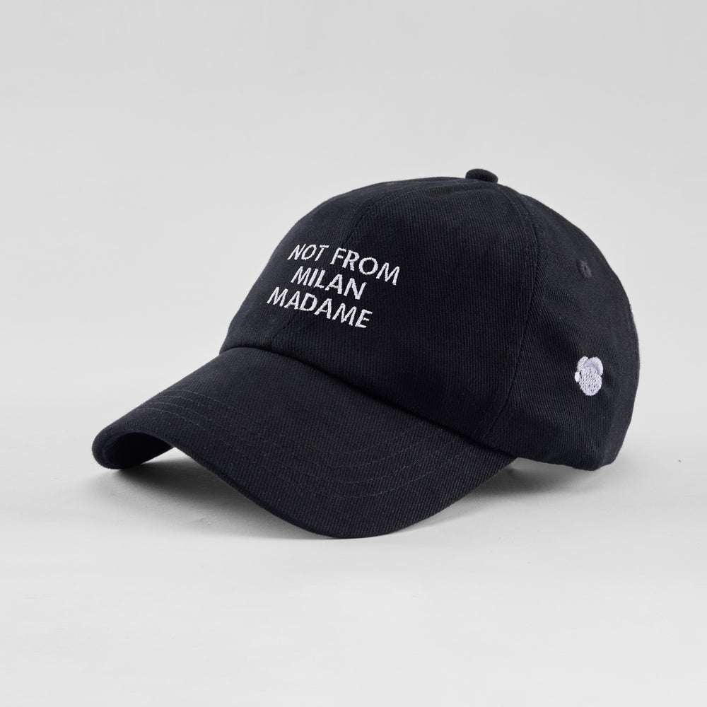 Cappellino in cotone "Not from Milan madame"