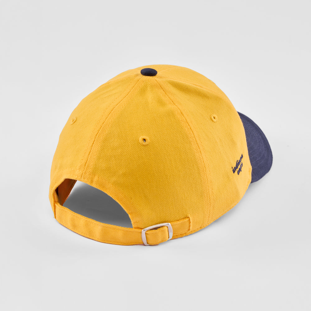 Cappellino bicolore in caldo cotone "Certified Bi*ch"
