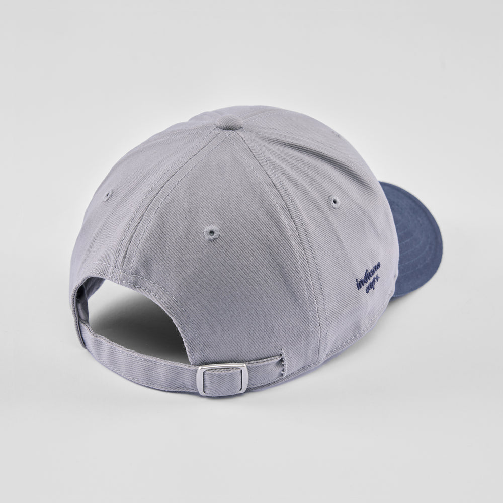 Cappellino bicolore in caldo cotone "Techno is my favourite hobby"