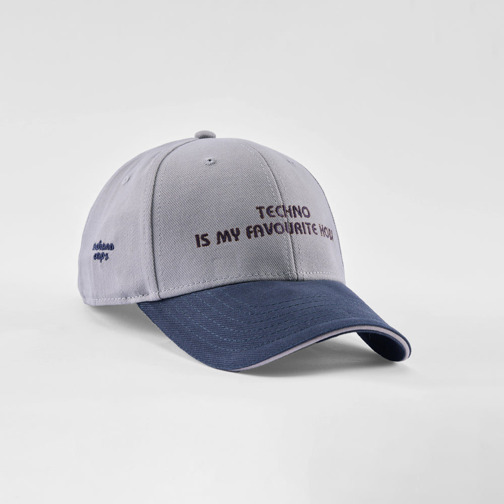 Cappellino bicolore in caldo cotone "Techno is my favourite hobby"
