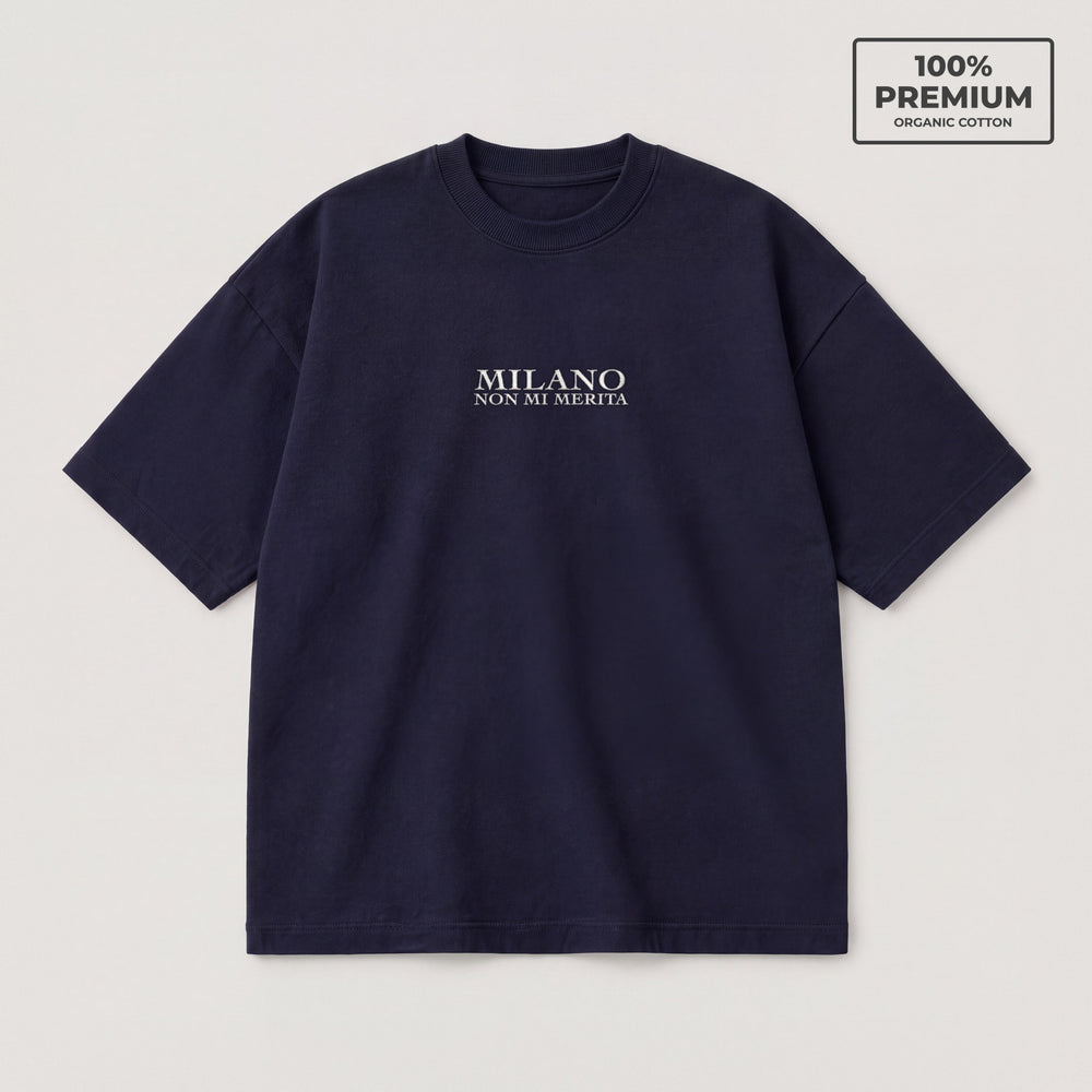 T-shirt oversize Milano non mi merita blu - flat lay fronte