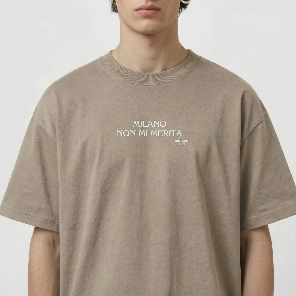 T-Shirt Oversize "MILANO NON MI MERITA"