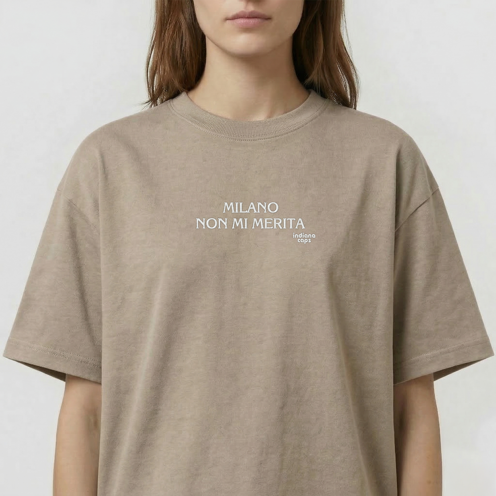 T-Shirt Oversize "MILANO NON MI MERITA"