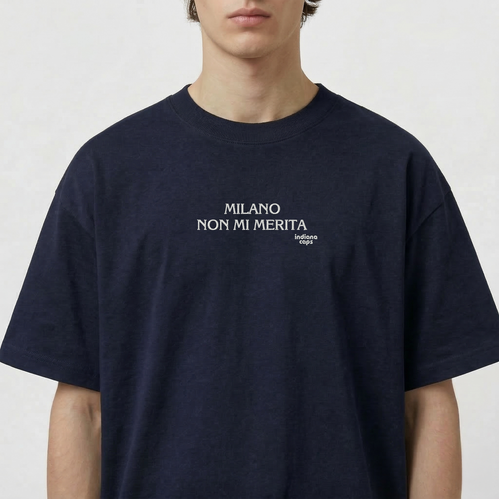 T-Shirt Oversize "MILANO NON MI MERITA"