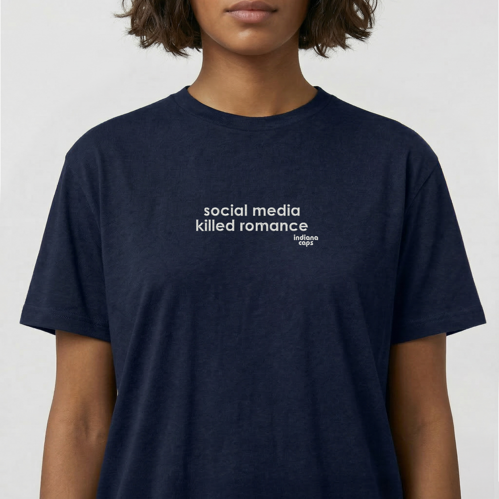 T-Shirt "Social media killed Romance"