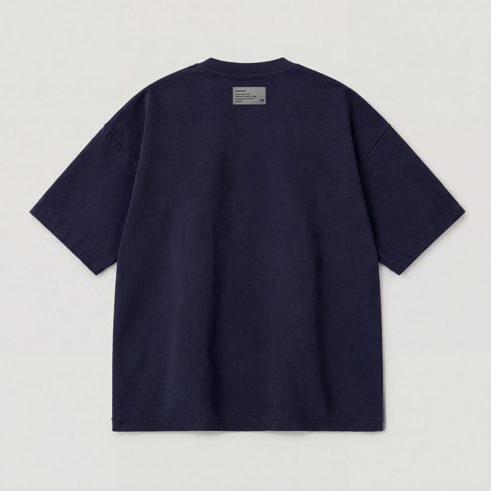 T-Shirt Oversize Essentials Blu - flatlay retro