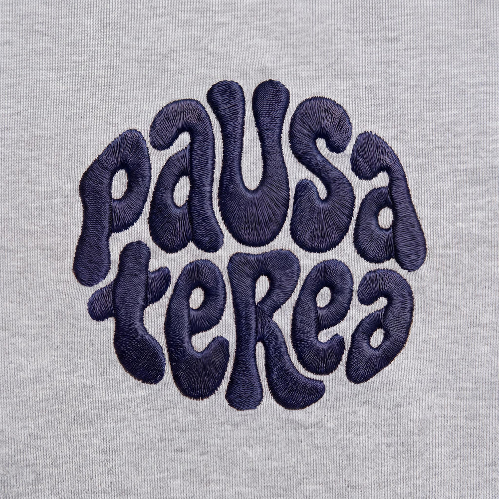 Hoodie Pausa Terea Grigio - dettaglio ricamo