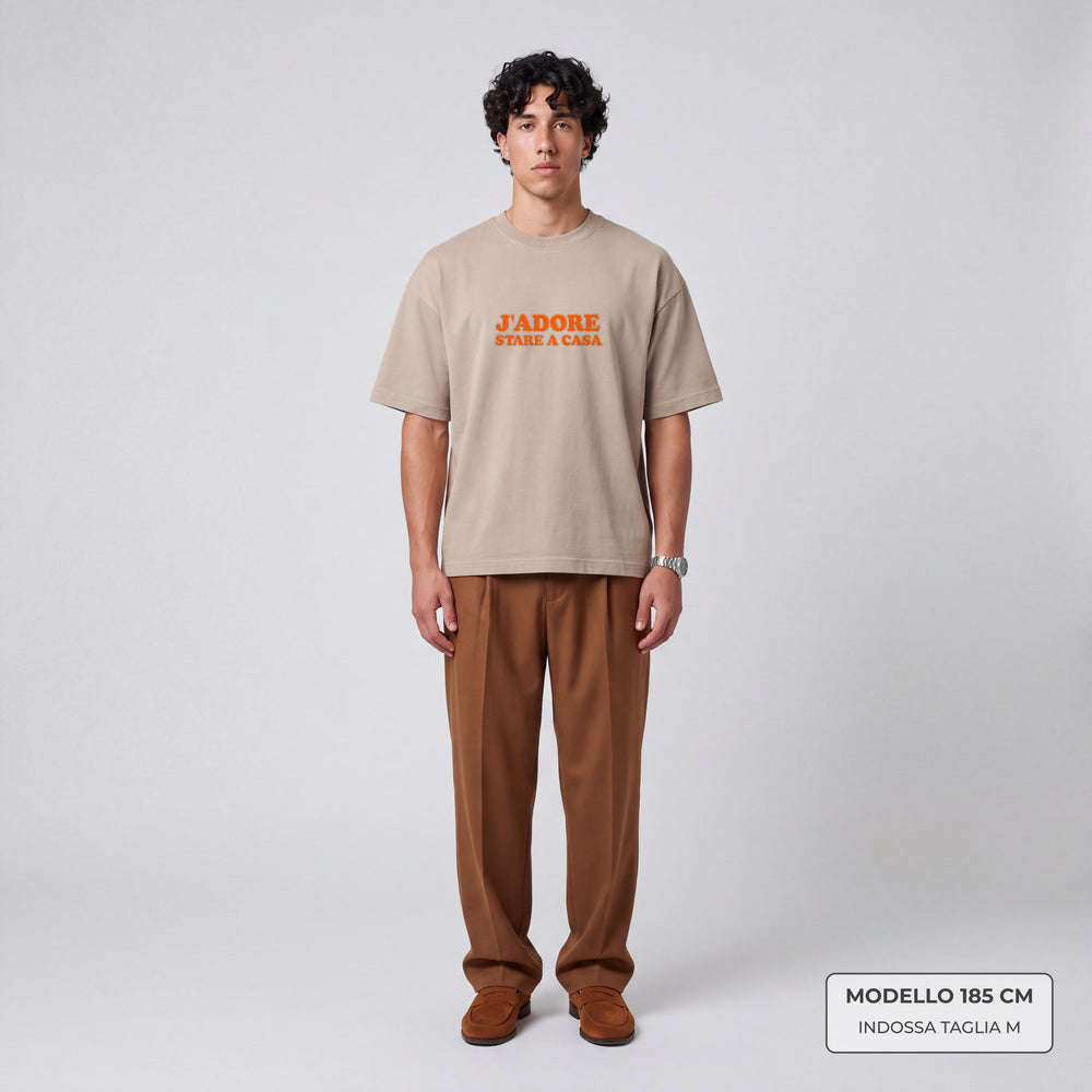 T-Shirt Oversize "J'adore stare a casa" beige - modello