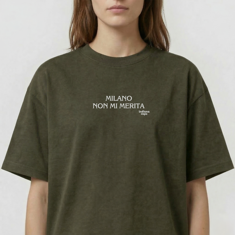 T-Shirt Oversize "MILANO NON MI MERITA"